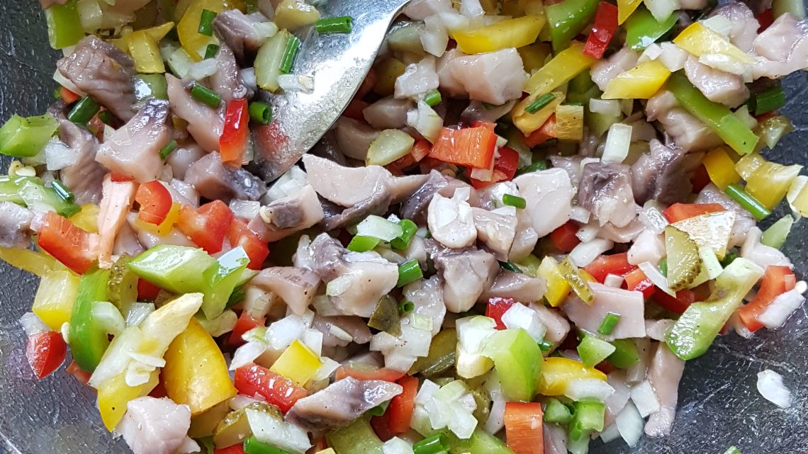 frischer Karpfensalat